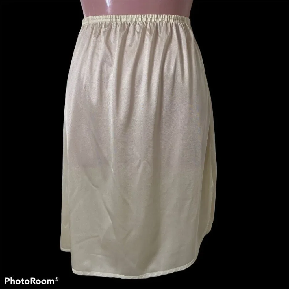 Vintage Vanity Fair Half Slip Women's Size Medium Ivory Side Slit
